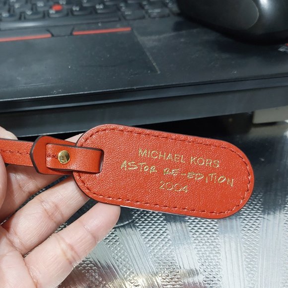 MICHAEL KORS Slip Over Handbag Charm Logo Gold MK Wording Read Leather Straps - Picture 3 of 6